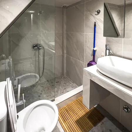Apartment Daidalos Welcome Downtown Loft - Explore Center By Foot - Close To Arch Of Galerius *