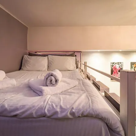 Gimispacefour - Urban Microloft In Center Salonic